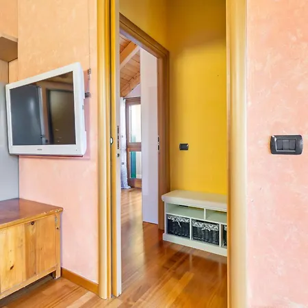 Daire Lovely Orange House Viggiù