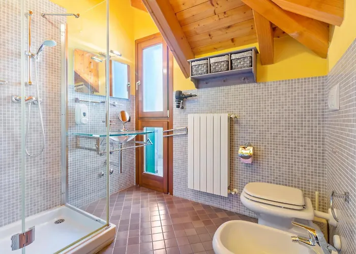 Lovely Orange House * Viggiu
