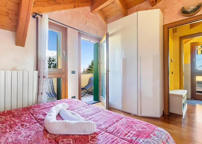 Lovely Orange House Апартаменты