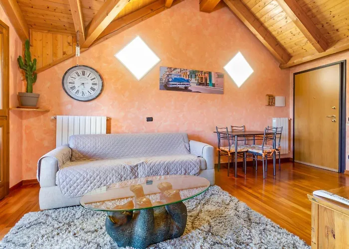 Апартаменты Lovely Orange House *